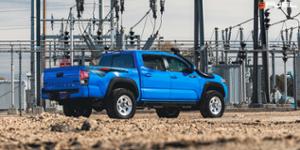Toyota Tacoma with Fuel 1-Piece Wheels Hype - FC860DX